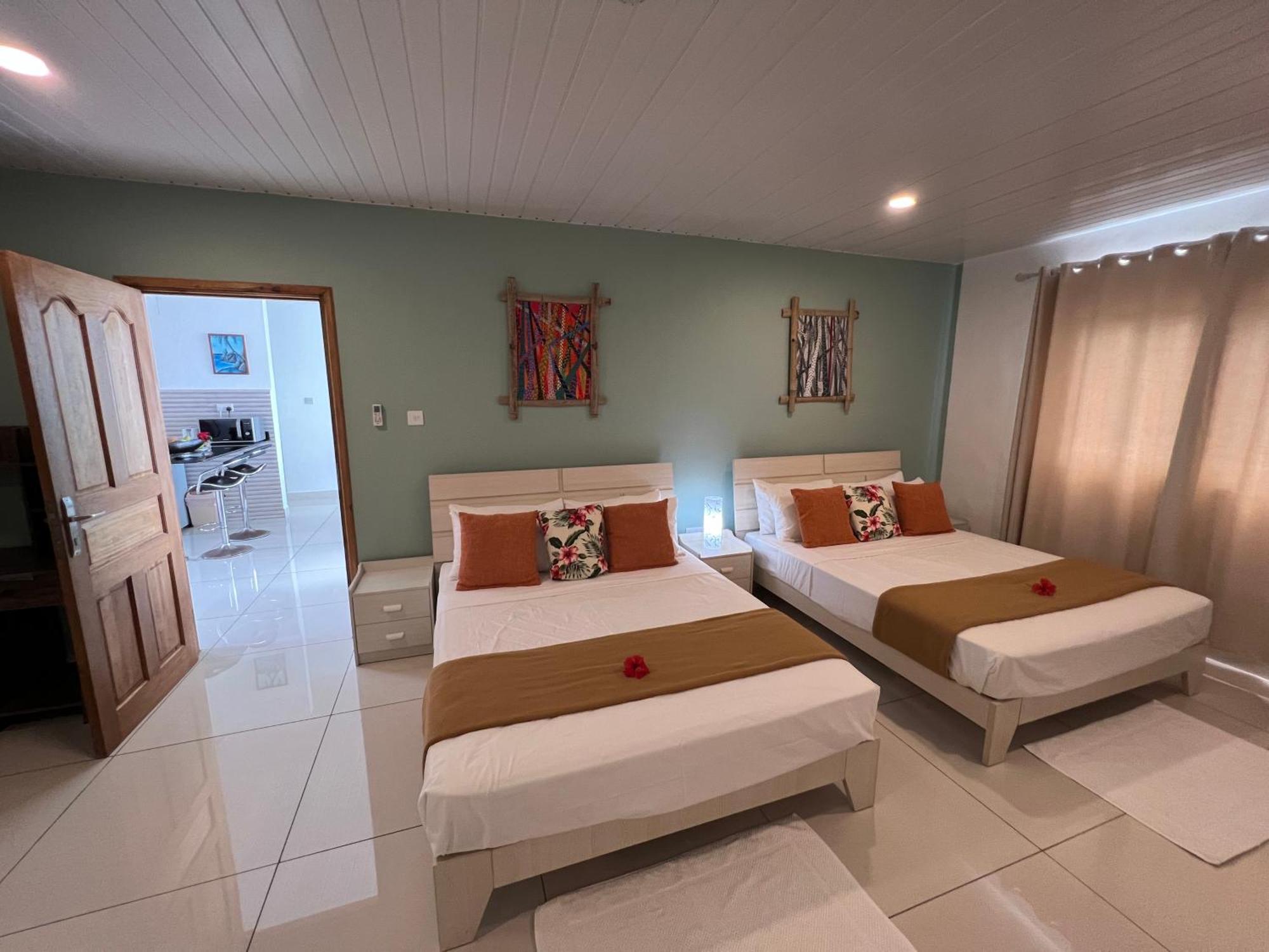 דירות ויקטוריה Creole Pearl Self-Catering מראה חיצוני תמונה