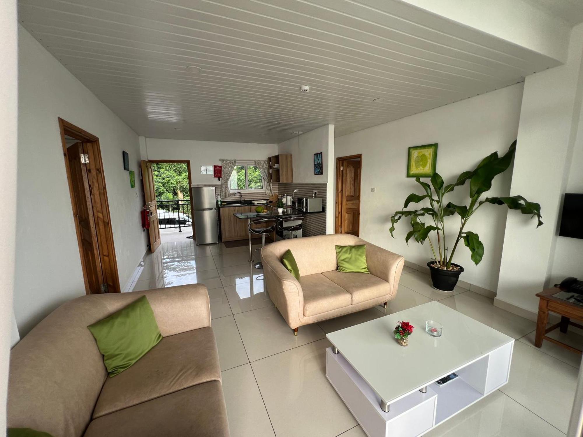 דירות ויקטוריה Creole Pearl Self-Catering מראה חיצוני תמונה